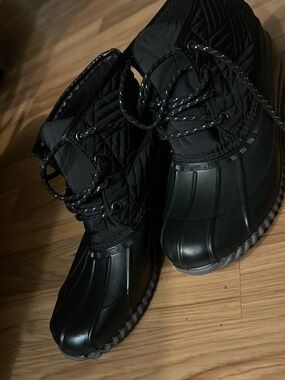 Magellan Outdoors Black and Orange Logo Textile Tag